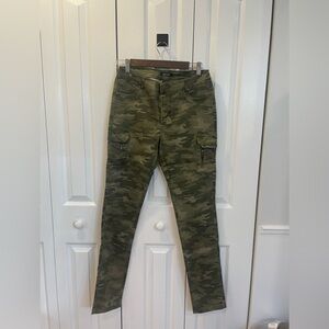 green camouflage pattern jeans